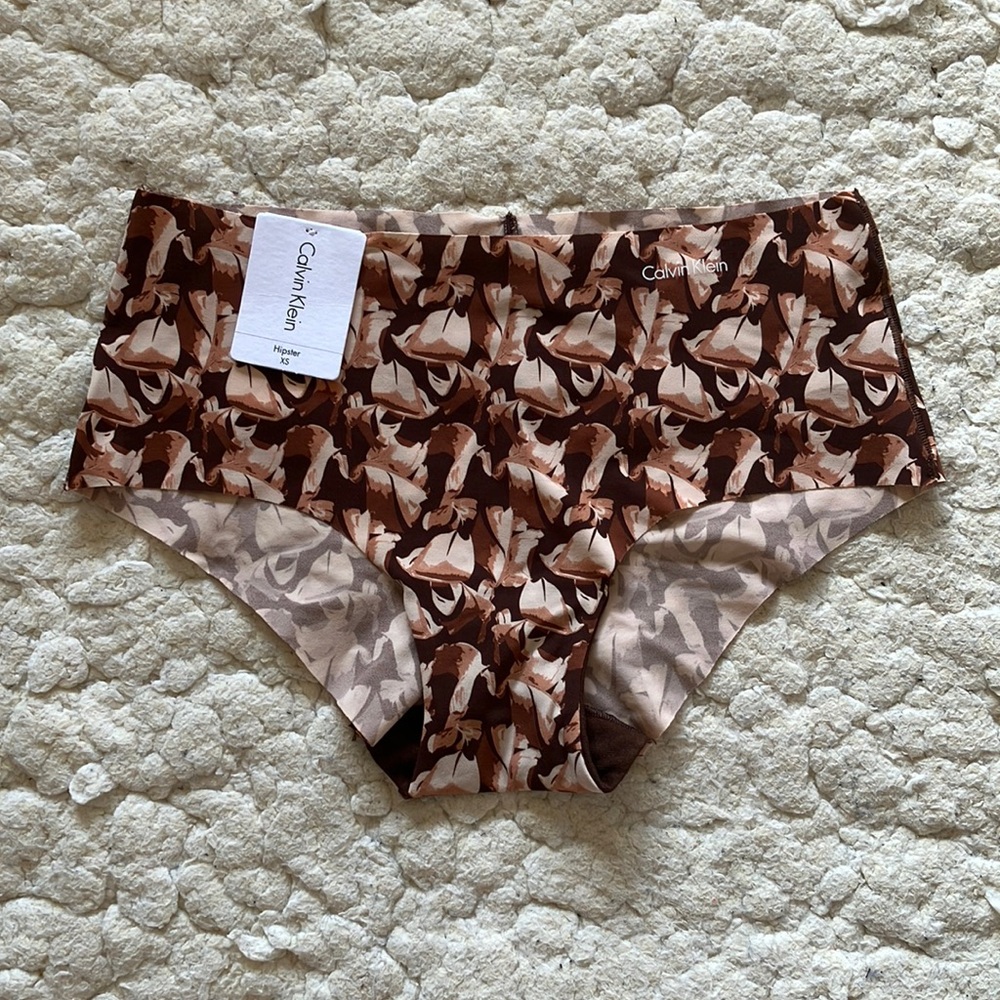 Calvin Klein XS hipster panty NWT